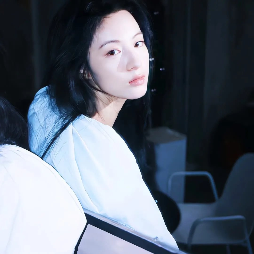 汉娜·盖茨比：道格拉斯